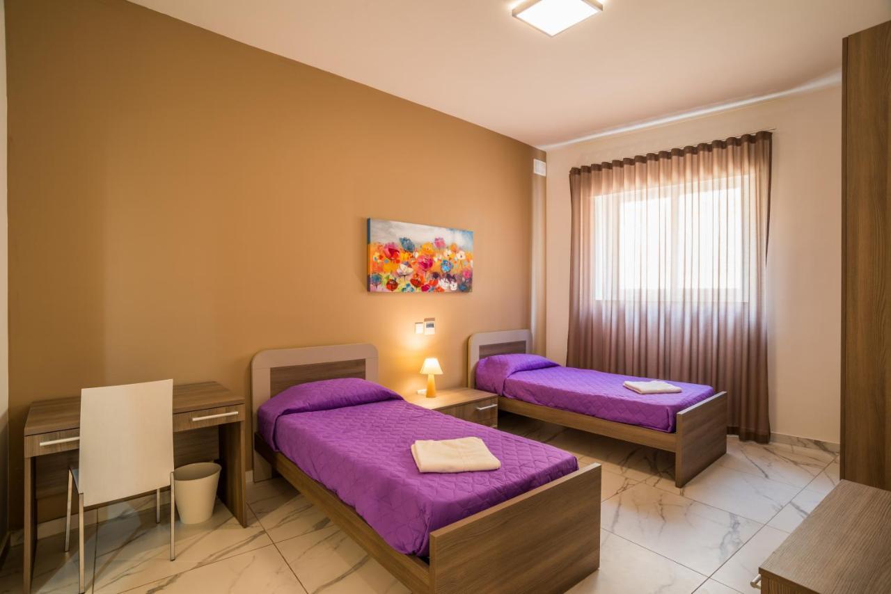 The Sea-Bank Villa Apartments Marsaskala Eksteriør bilde