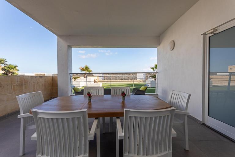 The Sea-Bank Villa Apartments Marsaskala Eksteriør bilde